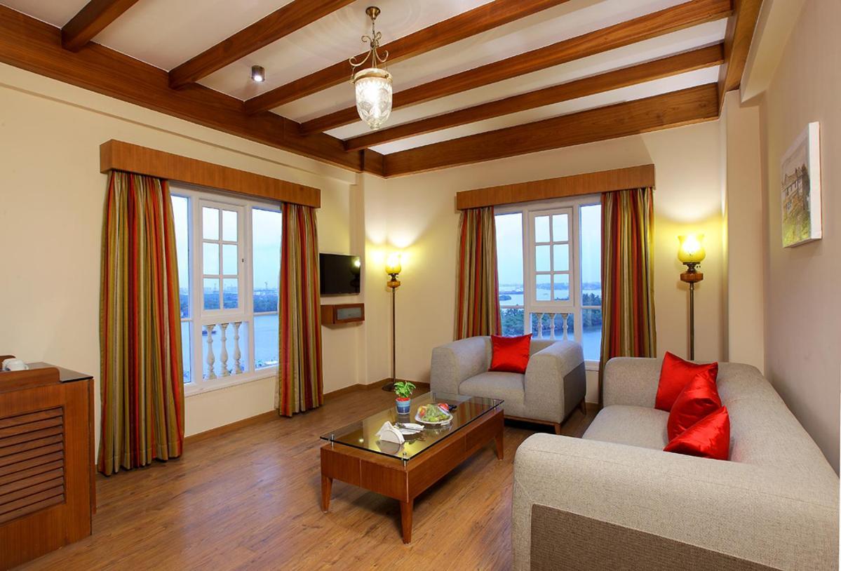 Hotel Le Maritime Kochi Exterior foto